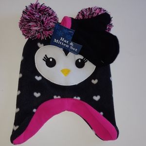 NWT Unbranded girls hat & glove set penguin design